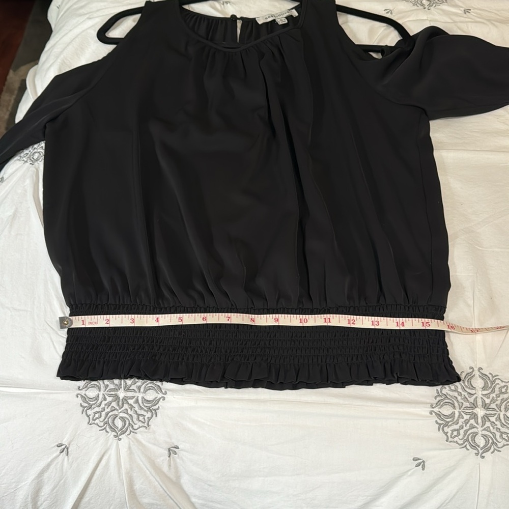 Cold shoulder blouse - Picture 8 of 8
